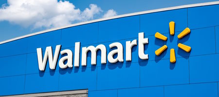 Акции Walmart корректируются на уровне 162.00