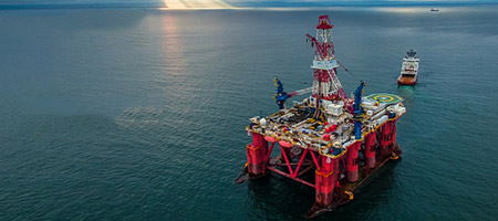 Нефть получила поддержку от штормов в Мексиканском заливе﻿