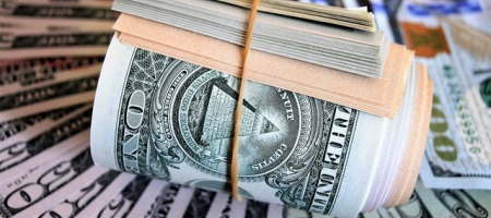 Доллар восстанавливает позиции в новом году